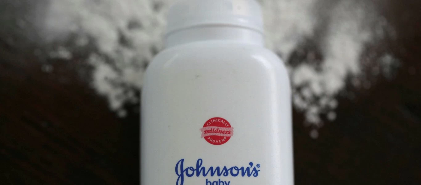  «Βαριά καμπάνα» σε Johnson & Johnson από την αμερικανική δικαιοσύνη - Πρόστιμο 2,1 δισ.$ για το ταλκ με αμίαντο